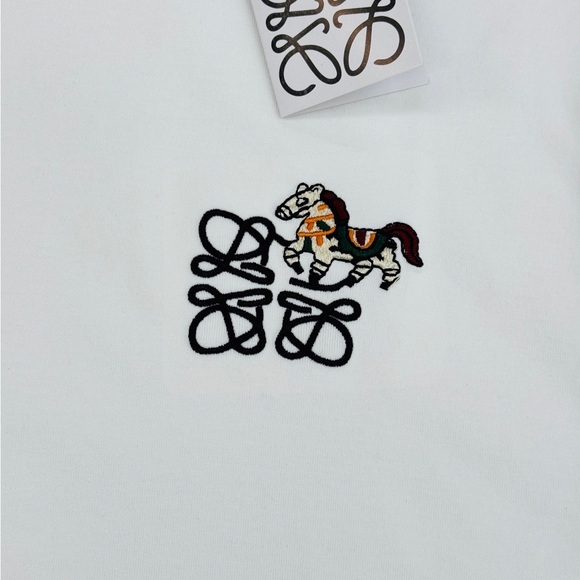 Loewe New Trendy T-Shirt. - Picture 3 of 5